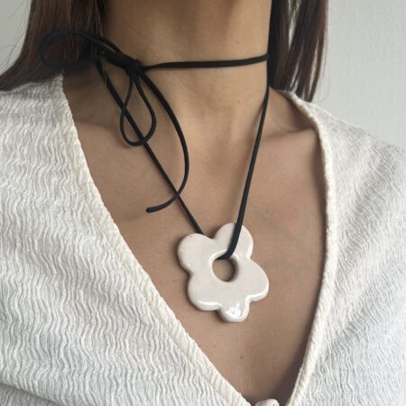 Collar summer collection flor blanca