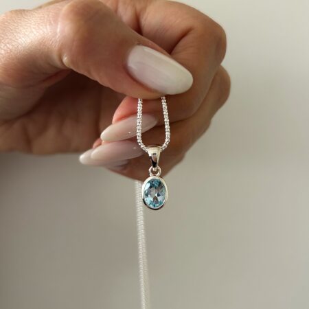 Colgante ovalado topacio plata 925