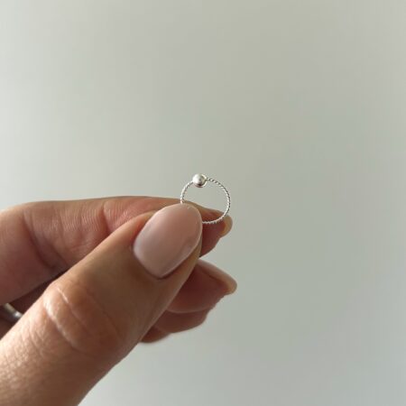Aro piercing tornado con bolita plata 925